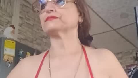 lilieth online show from March 7, 4:07 pm