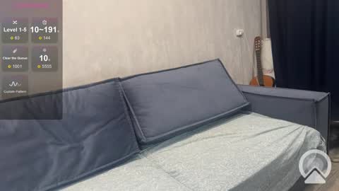 Lili online show from February 18, 5:09 pm