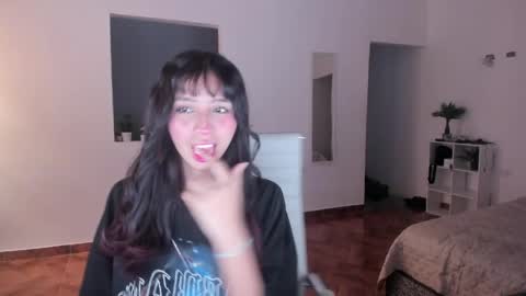 lili_cherry_ online show from June 8, 8:43 pm