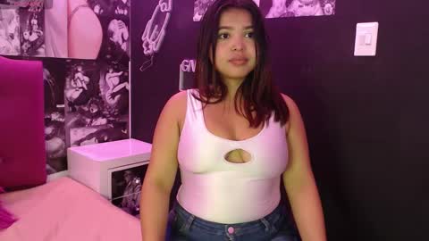 liliana online show from December 3, 7:25 pm