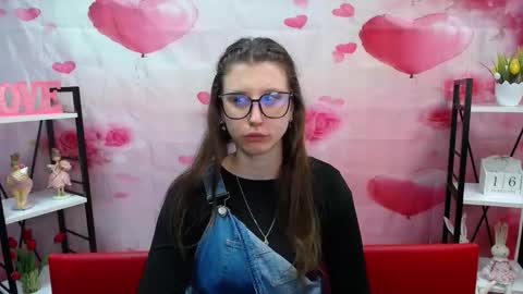 lilianashine online show from February 16, 12:47 pm