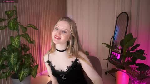 Lilian online show from November 21, 12:47 pm