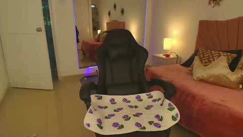 lilii online show from February 28, 1:36 pm