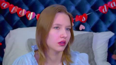 LiliLinn online show from February 12, 5:33 am