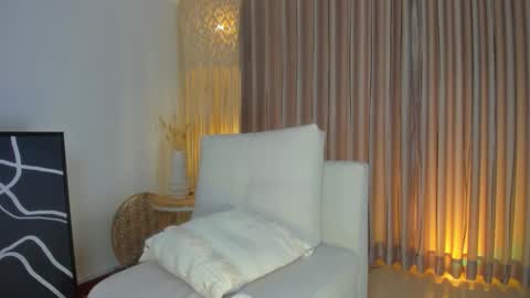 Lili  online show from November 27, 3:58 am