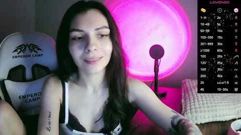 lilirose online show from October 15, 4:08 pm