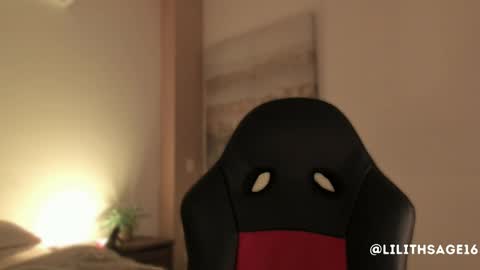 lilith_sage_ online show from October 6, 11:50 am