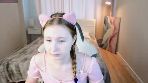  Lili Tiny  GMT2 3-10AM  MonTueWedThuSat online show from June 25, 3:36 am