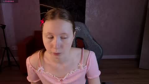  Lili Tiny  GMT2 3-10AM  MonTueWedThuSat online show from June 27, 1:22 am