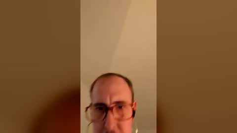 lillbetacuck online show from June 13, 6:24 am