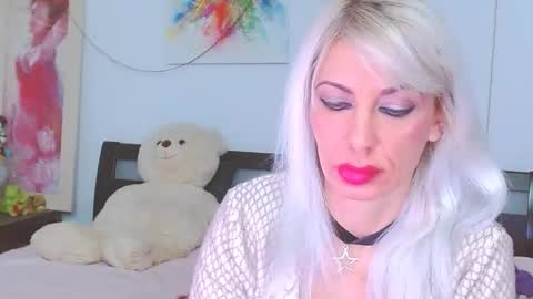 Lara online show from January 8, 1:00 am