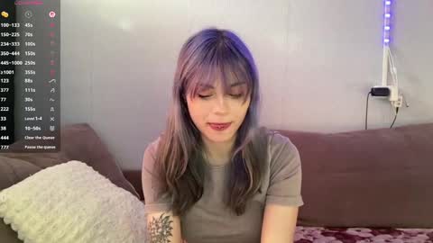 Amelia online show from April 15, 12:52 pm