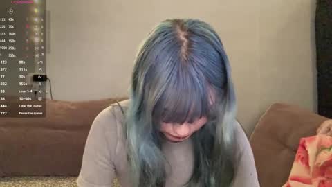 Amelia online show from April 10, 2:00 pm