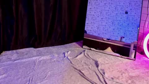 lillie_berry online show from October 6, 5:36 am