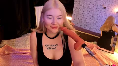 lillie_berry online show from January 17, 5:50 am