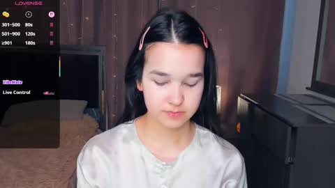 Celina Lillie online show from February 5, 9:35 am