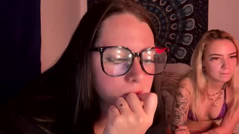 lillstephanie online show from September 23, 3:11 am