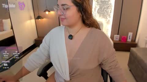 L I L L Y online show from February 24, 12:30 pm