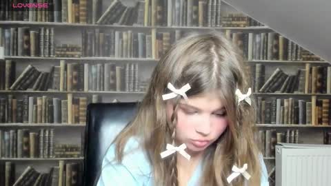 Lilly online show from November 6, 10:24 pm