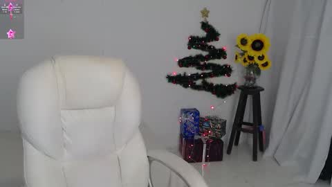 Lilly online show from December 17, 3:19 pm