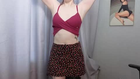 LillyFan X online show from April 18, 4:36 am