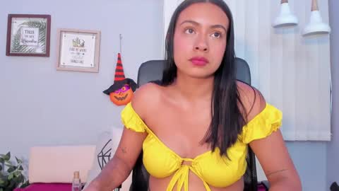 Snapshot of lilo_rose chatting on October 21, 8:01 pm Lilo online show from October 21, 8:01 pm