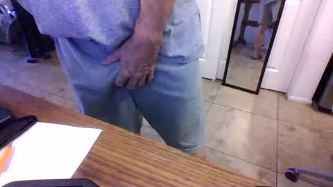lilpackage69 online show from May 14, 9:46 pm