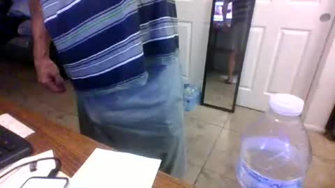 lilpackage69 online show from December 19, 8:21 am