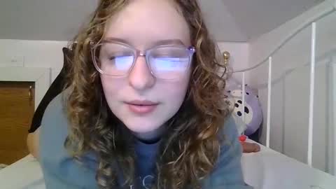 LilPies  online show from December 19, 5:08 pm