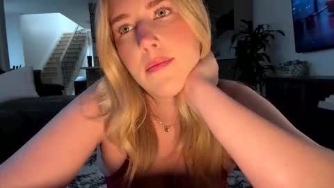 Ava online show from April 23, 1:35 pm