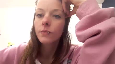 lilsirens11ut online show from December 14, 9:21 pm