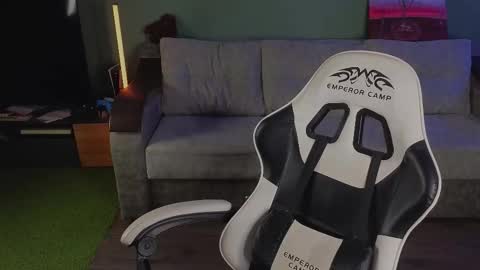 lilteddyboy online show from March 8, 9:30 pm