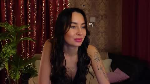 Lilu online show from November 23, 5:00 pm