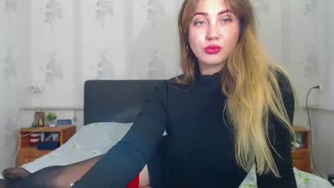 Snapshot of lilu_cute25 chatting on September 29, 7:35 pm lilu_cute25 online show from September 29, 7:35 pm