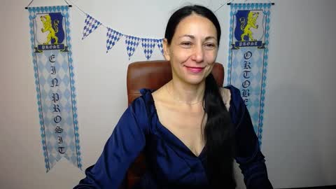 lilugrants online show from October 5, 6:37 pm