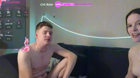 Snapshot of lily_and_jake chatting on October 1, 10:58 am lily_and_jake online show from October 1, 10:58 am