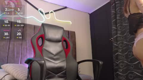 Lily online show from December 4, 4:23 am