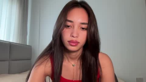 Lily online show from May 18, 2:45 pm