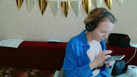 Lily dollyx online show from February 13, 12:19 pm