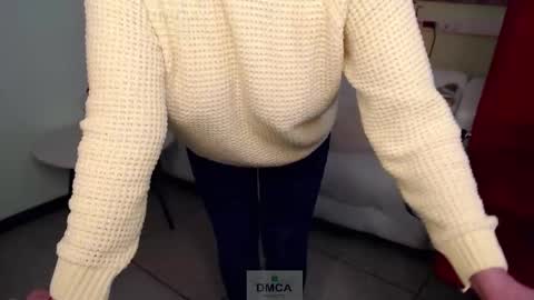 Lily online show from December 1, 9:07 am