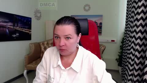 Lily online show from May 20, 6:10 am