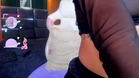 Lily online show from February 27, 7:08 am