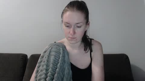 lily_love_x online show from April 29, 10:58 pm