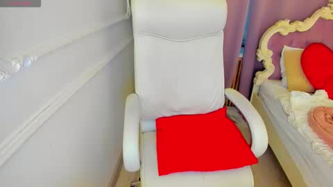 Lily online show from March 15, 4:39 am