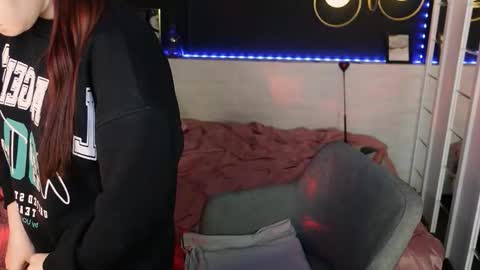 Lily online show from February 1, 8:00 am