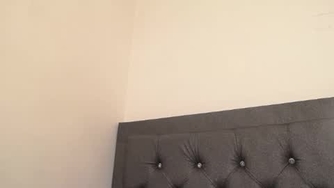 Snapshot of lily_robertss_ chatting on February 13, 6:05 pm Lily Roberts online show from February 13, 6:05 pm