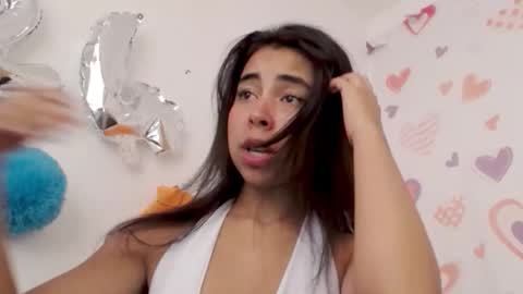 Snapshot of lily_robertss_ chatting on September 21, 6:34 pm Lily Roberts online show from September 21, 6:34 pm