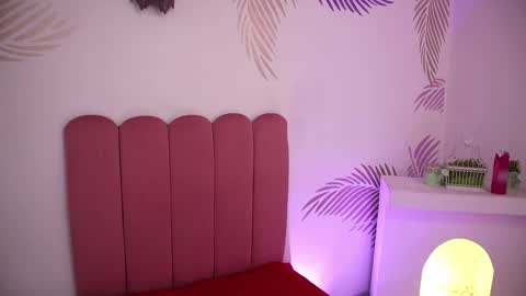 Lily Lauren online show from September 16, 12:51 pm