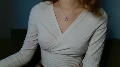 small lily online show from April 9, 4:12 pm