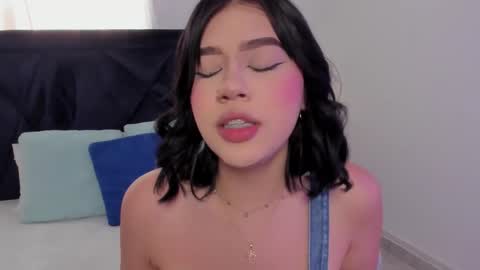 LilyWoodz online show from February 11, 7:18 pm